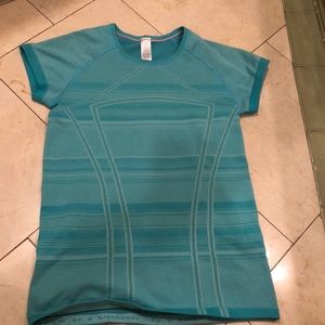 Ivivva fly tech short sleeve- girls